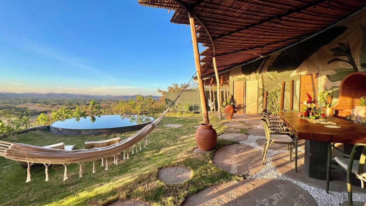 Matapalo Villa | Moon Shape Villa with 360-degree Mountain Views