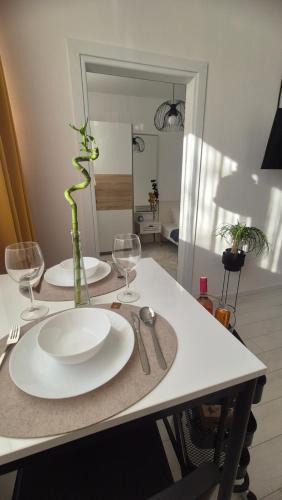 Popesti-Leordeni Apartment | Moon Studio