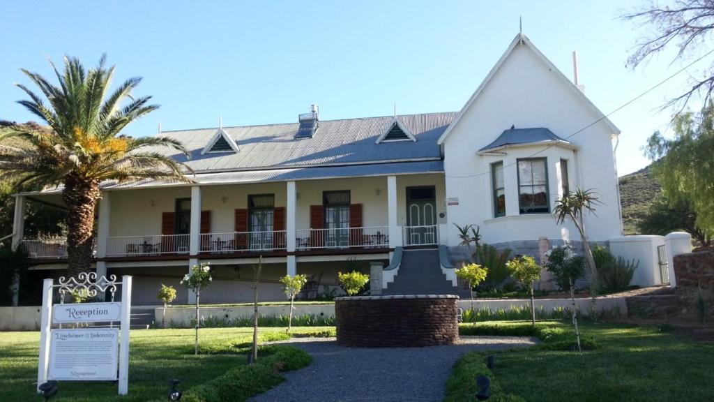 Victoria West House | Moonlight Manor