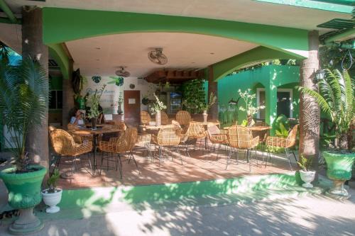 Daanbantayan Resort | Moonlight Resort