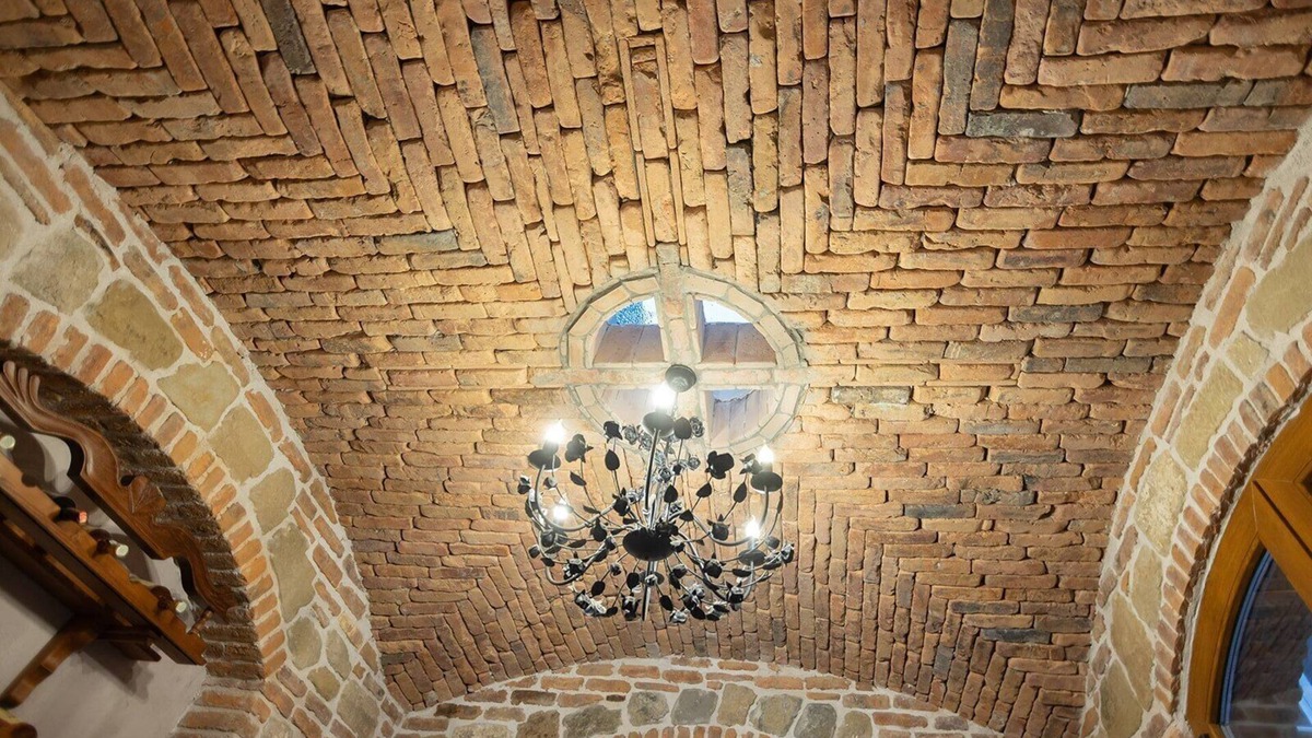 Korce House | "Moonlight Serenade" is a charming Villa in the historic center of Korça.