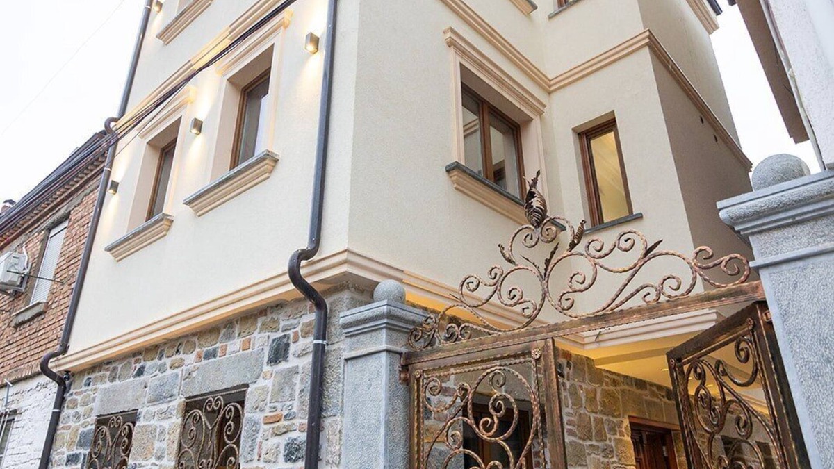 Korce Villa | "Moonlight Serenade" is a charming Villa in the historic center of Korça.