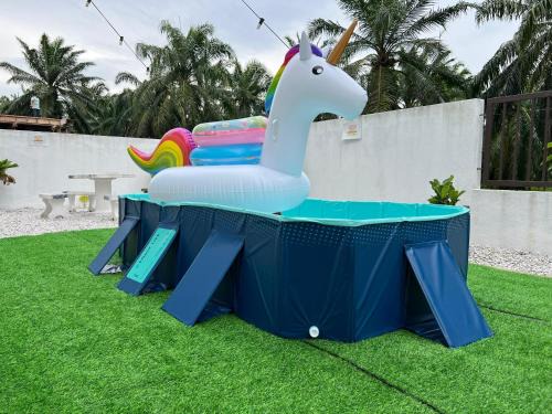 Bukit Rotan Villa | MoonLight Sweet Homes 20pax karaoke