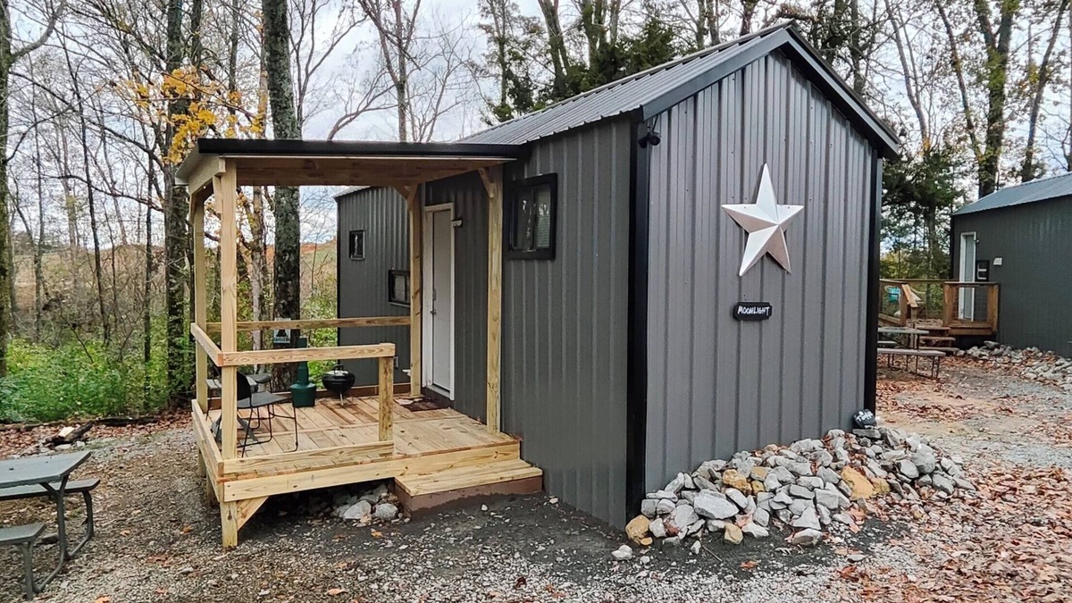 Columbia House | Moonlight (Tiny home - Camper conversion)