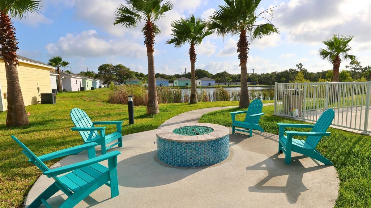 Fulton Cottage | Moonstone Cottage at The Oasis