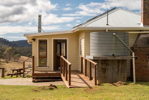 Yarrowitch House | Mooraback Cabin