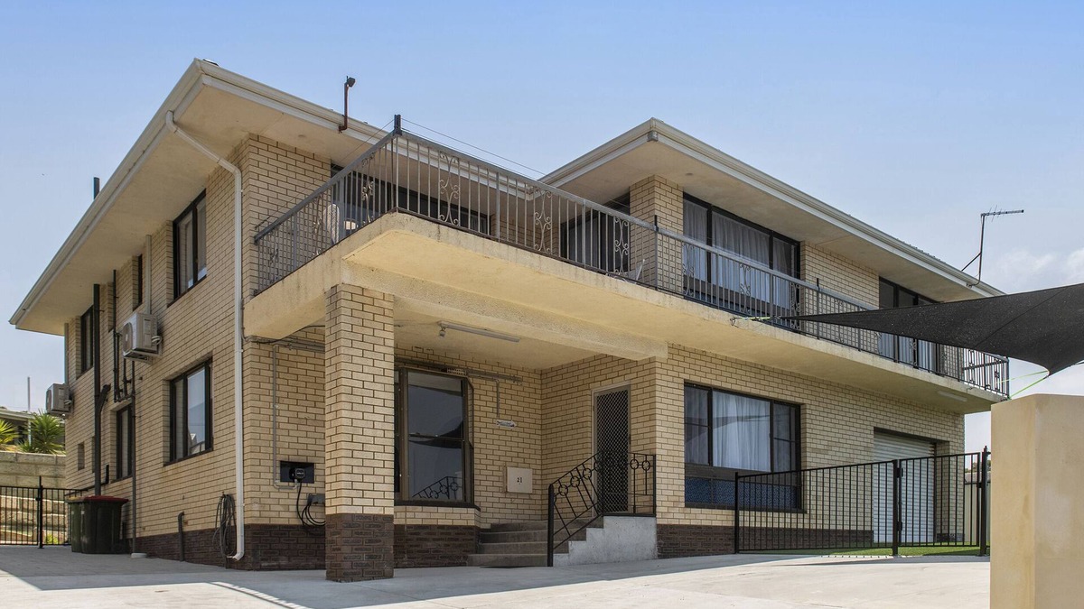 Guilderton House | Moore Family Time - Panoramic Ocean Views