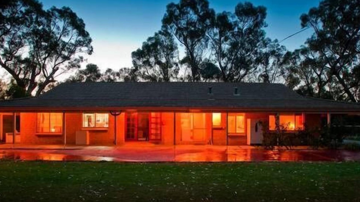 Caraban House | Moore River Holidays Group Booking Accommodation Specialists