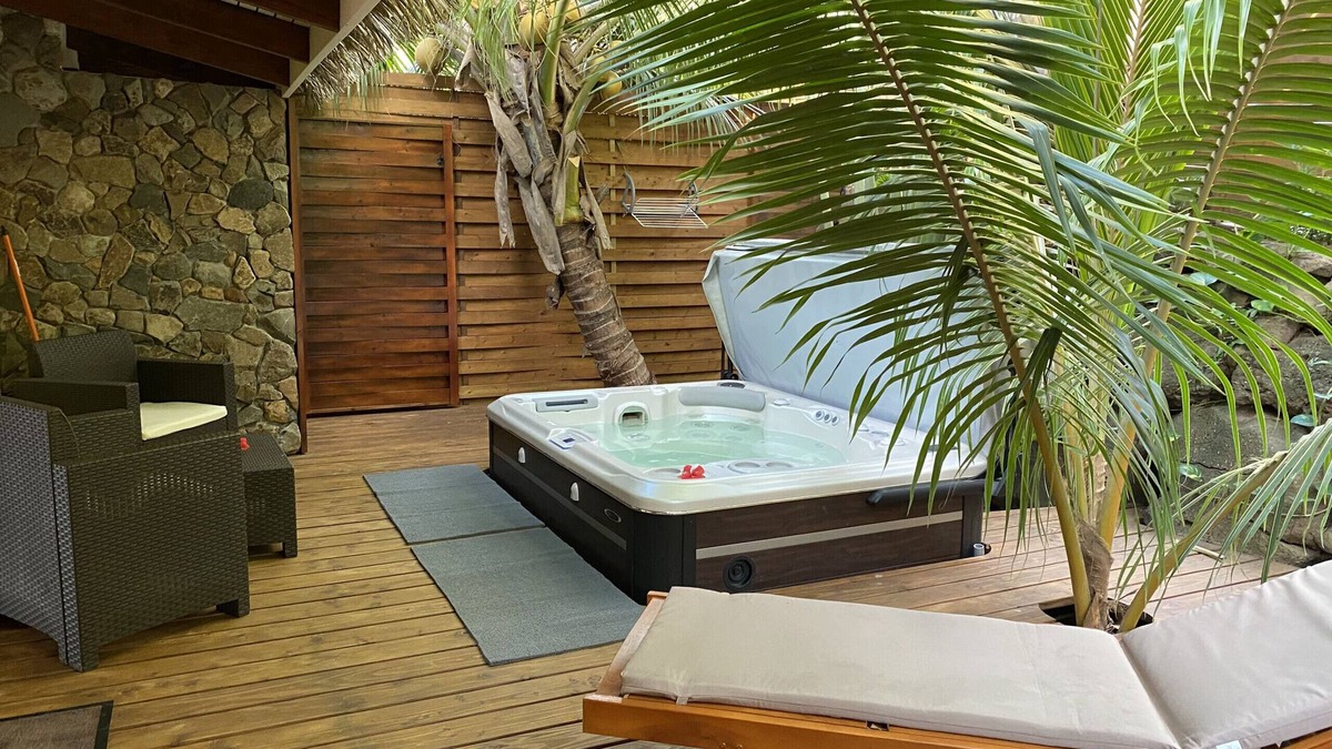Pihaena Ski Chalet | MOOREA - JUST CHILL INN