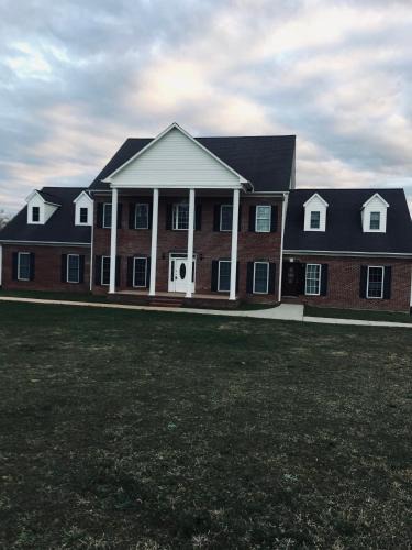 McLeansville Hotel | MooreField Suites Greensboro East