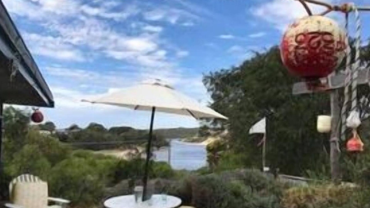 Guilderton Cottage | Moorestone- Back to Yesteryear