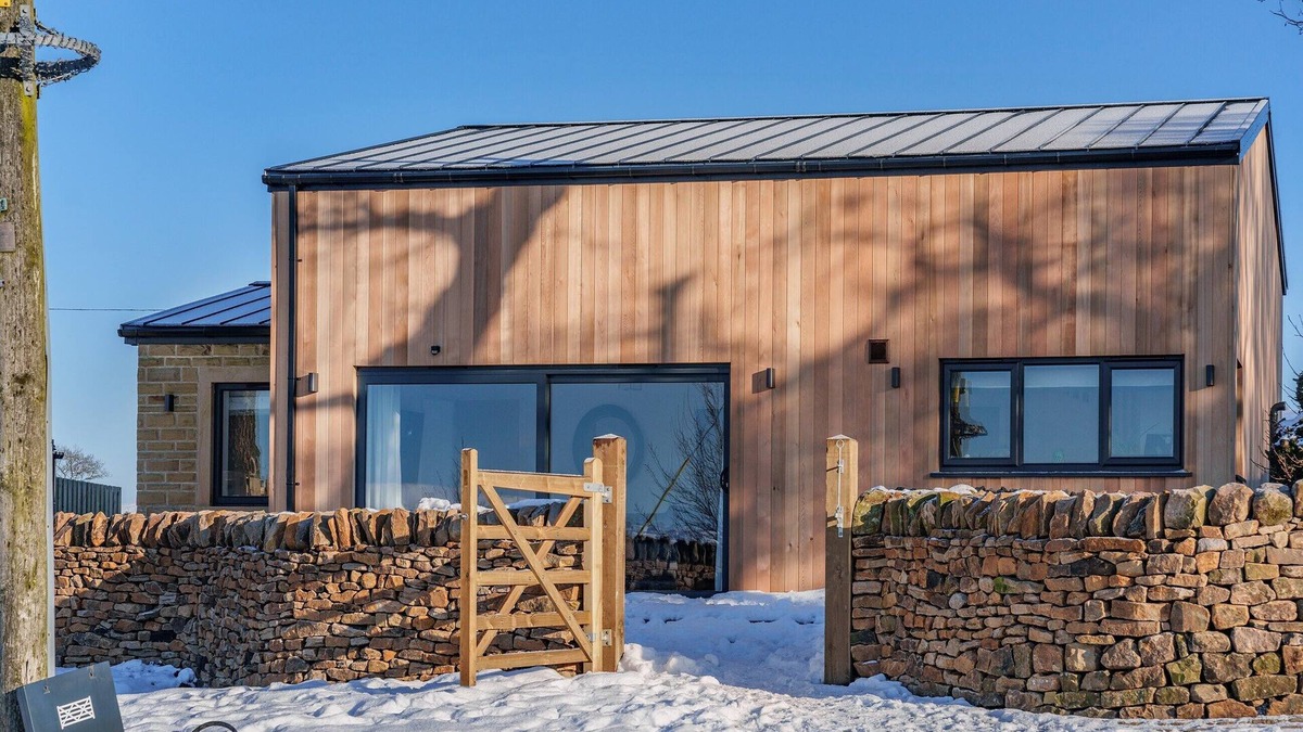 Barnoldswick Cottage | Moorgate Lodge - UK47742