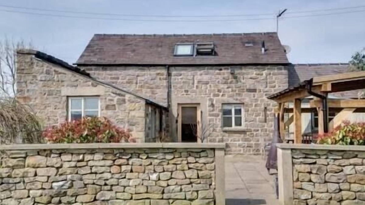 Beeley Cottage | Moorland View, Peak District Cottage over looking The Chatsworth Estate.
