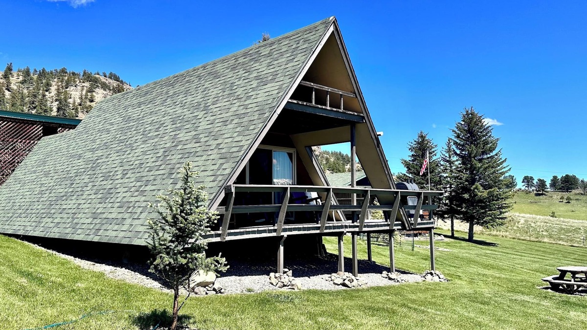 Fishtail Cabin | Moose Cabin - Mountain Views, Hear Rushing River, Private, Pet Friendly
