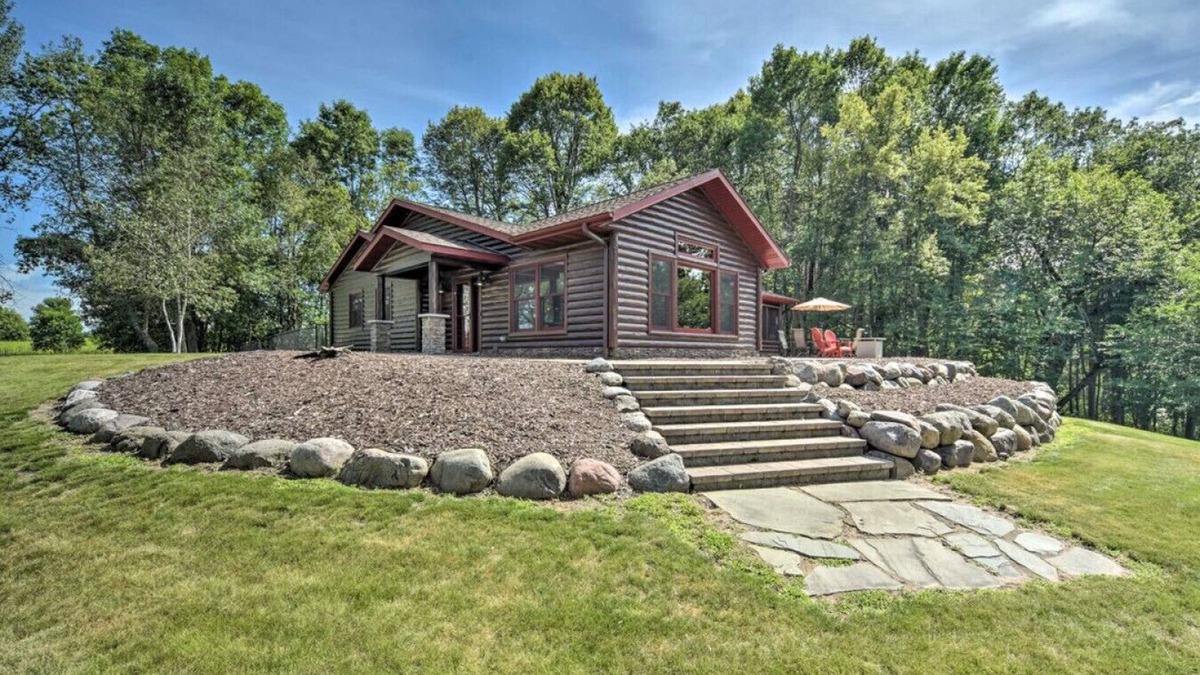 Siren Cabin | Moosehead Lodge - Lakeside Home: Stunning Views