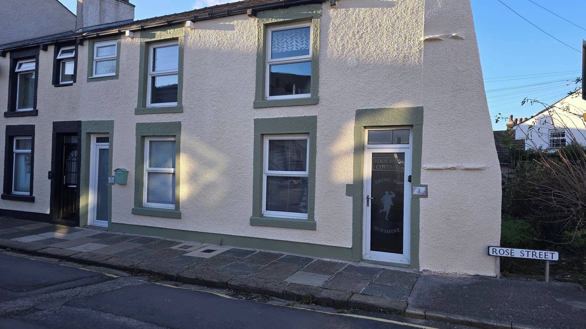 Slyne Cottage | Morecambe Bay 2-Bed Cottage Hot Tub/Jacuzzi/Sauna