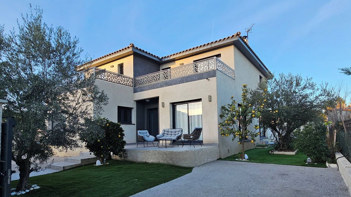 Bompas Villa | Morenita, quiet villa