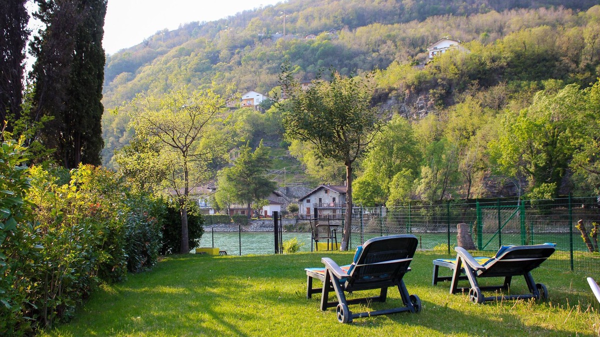 Sorico Apartment | Moretta garden holiday flat on the lake