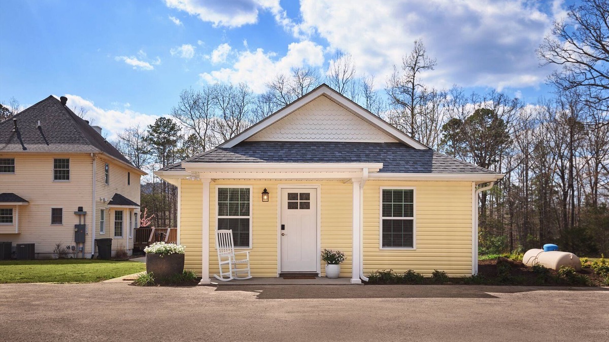 Heber Springs House | Morgan's at the Little Red - Brandimore Cottage