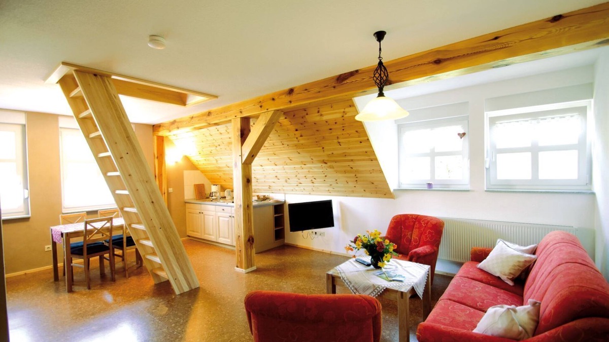 Burg-Dorf Apartment | Morgensonne-Backhaus, bedroom, living room/kitchenette, shower/WC - Penkehof Spreewald