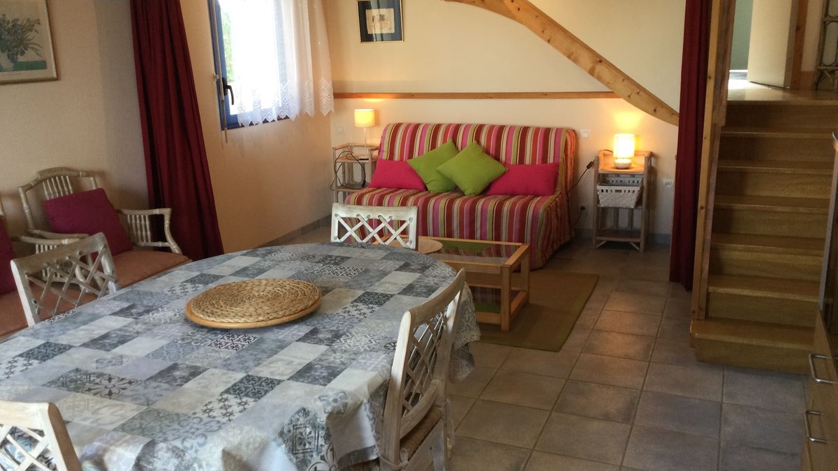Plourin-les-Morlaix Cottage | Morlaix, cottage in a rural setting and relaxing 8km from the sea