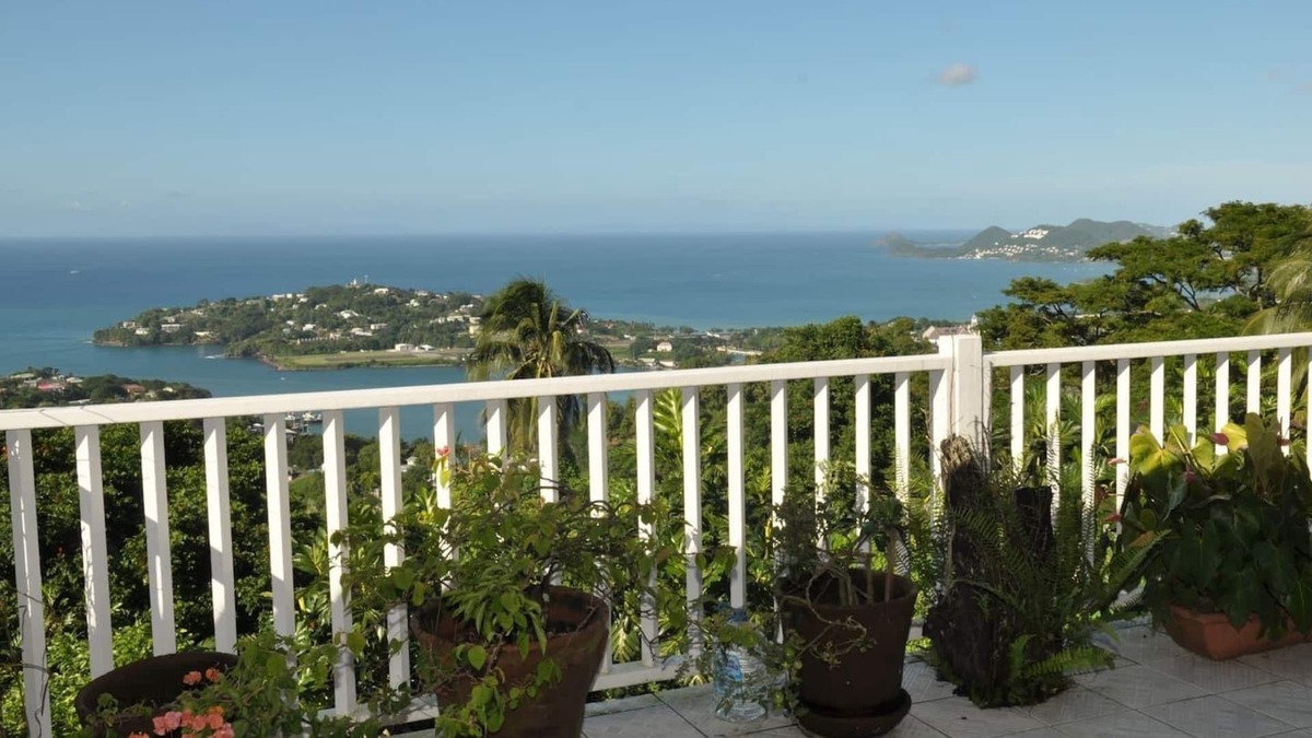 Ciceron Apartment | Morne Seaview Apartment 1