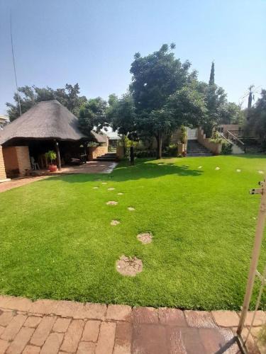 Hartswater House | morning sun guesthouse