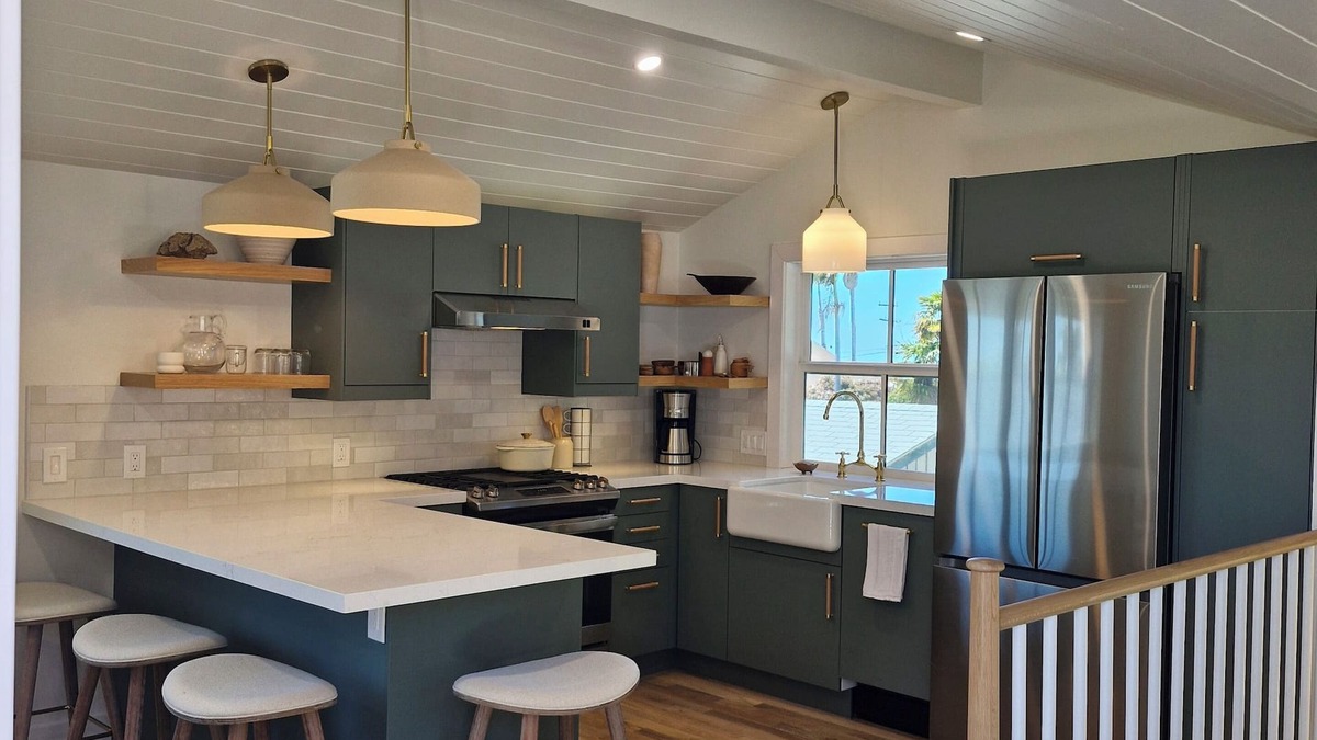 Shell Beach House | Morro Surf Loft - 2-bedroom Guesthouse 1 Block From Beach