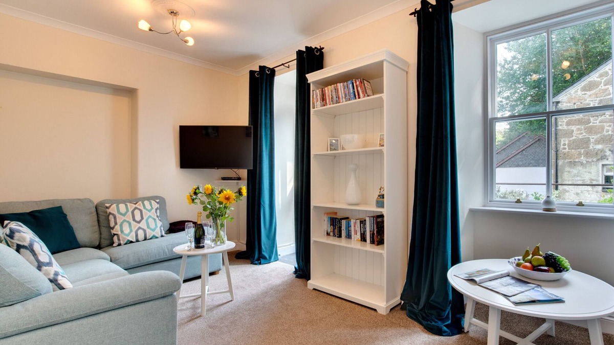 Porthcurno Apartment | Morvah, 7 Zodiac House