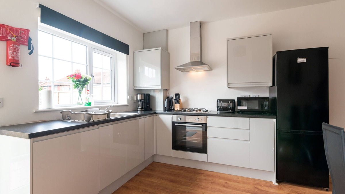 Droylsden House | Mosh Homes
