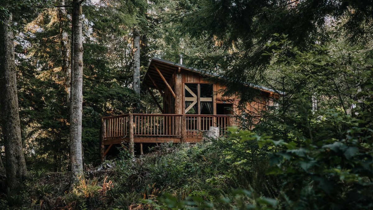 Forks Cabin | Mossquatch Resort - Cabin 1 Upgrade your camping experience!