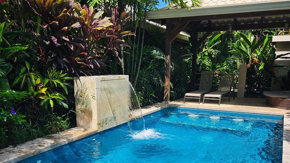 Uvita Villa | Most luxurious Villa closest to National Park 250m! Pool tropical jungle Oasis🌴