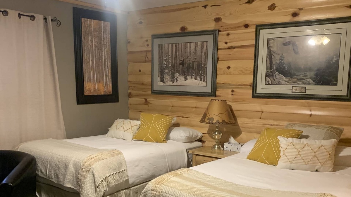 Sioux Narrows Nestor Falls Cabin | Motel 3, Lakeview ,communal Sauna-Hot Tub, Patio, Lake Tours, Boat Rental.