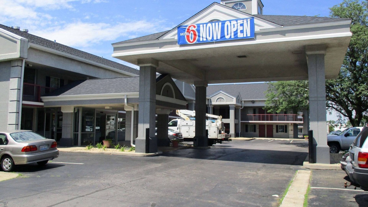 Alsip Hotel | Motel 6 Alsip, IL