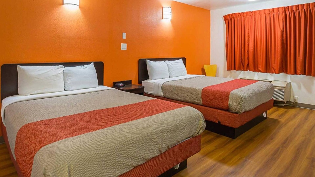 Brinkley Hotel | Motel 6 Brinkley, AR