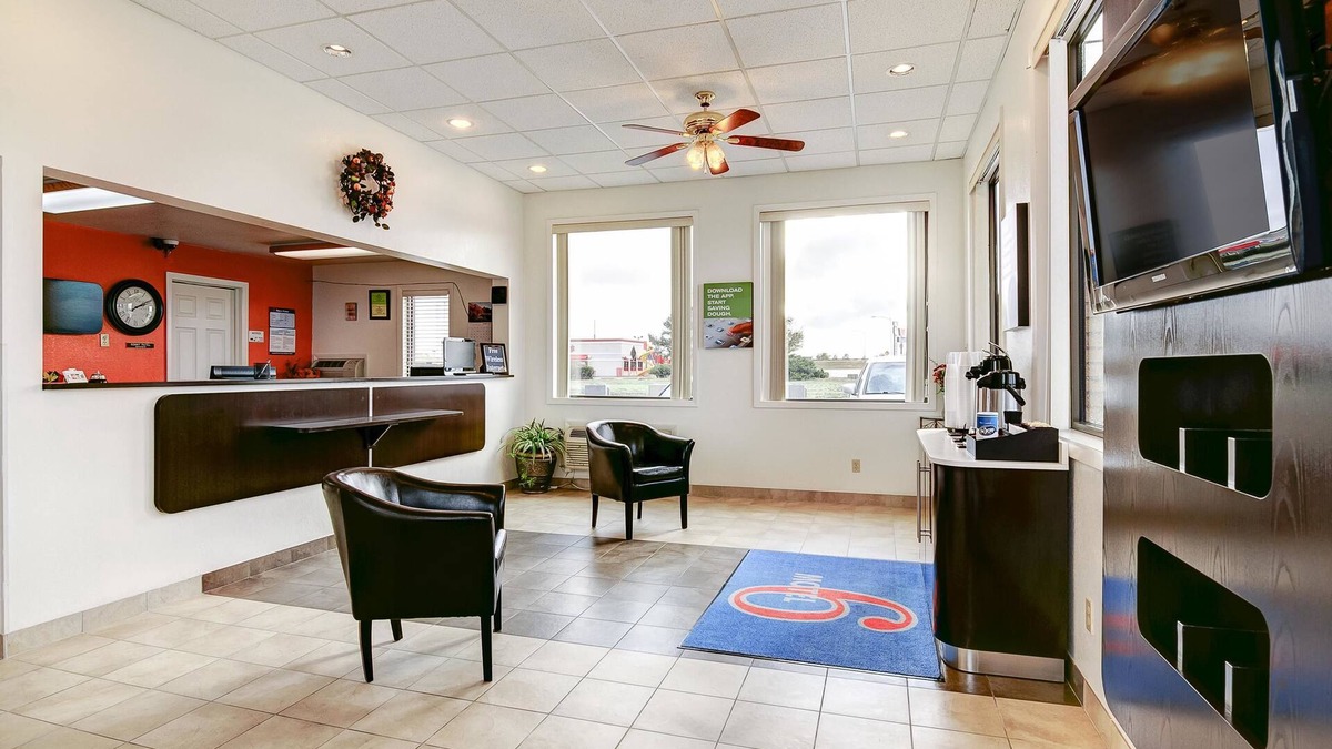 Colby Hotel | Motel 6 Colby, KS