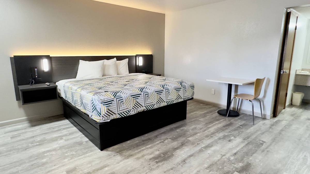Dyersburg Hotel | Motel 6 Dyersburg, TN