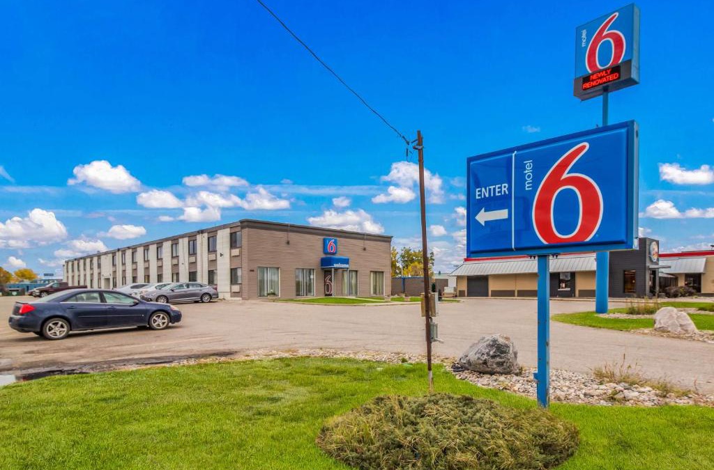 Fargo Hotel | Motel 6-Fargo, ND - West Acres - North Fargo