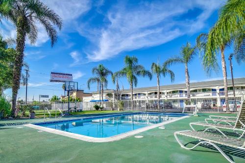 Garden Grove Hotel | Motel 6 Garden Grove