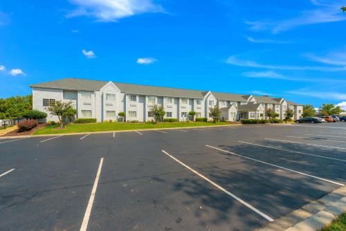 Gastonia Hotel | Motel 6-Gastonia Charlotte I-85