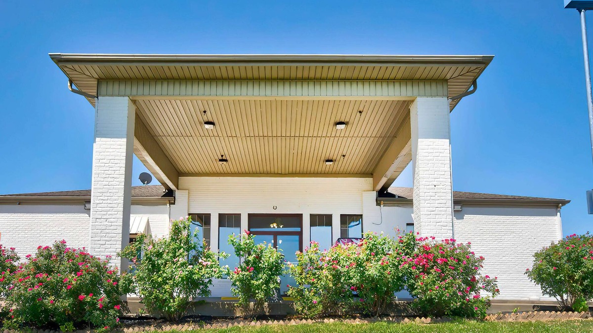 Grand Rivers Hotel | Motel 6 Grand Rivers, KY