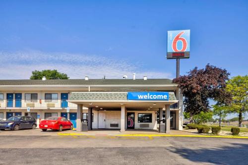 Hammond Hotel | Motel 6-Hammond, IN - Chicago Area
