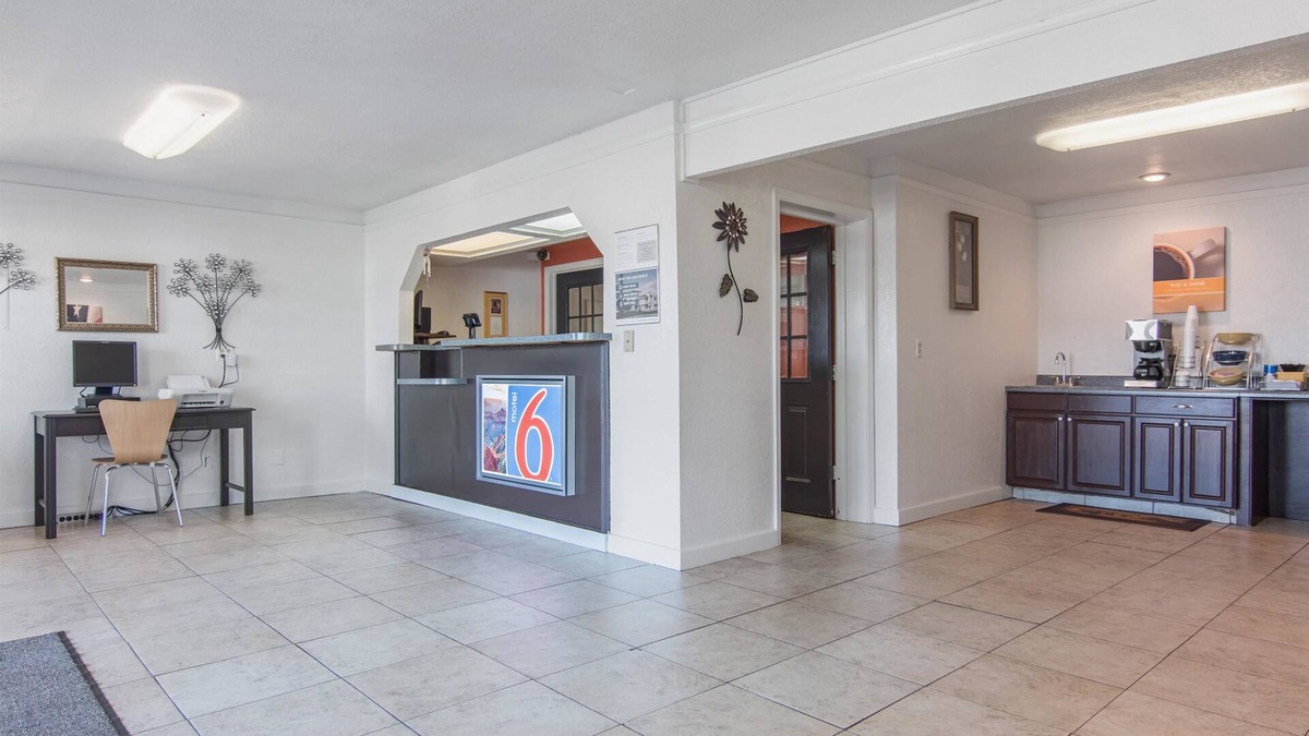 Hope Hotel | Motel 6 Hope, AR