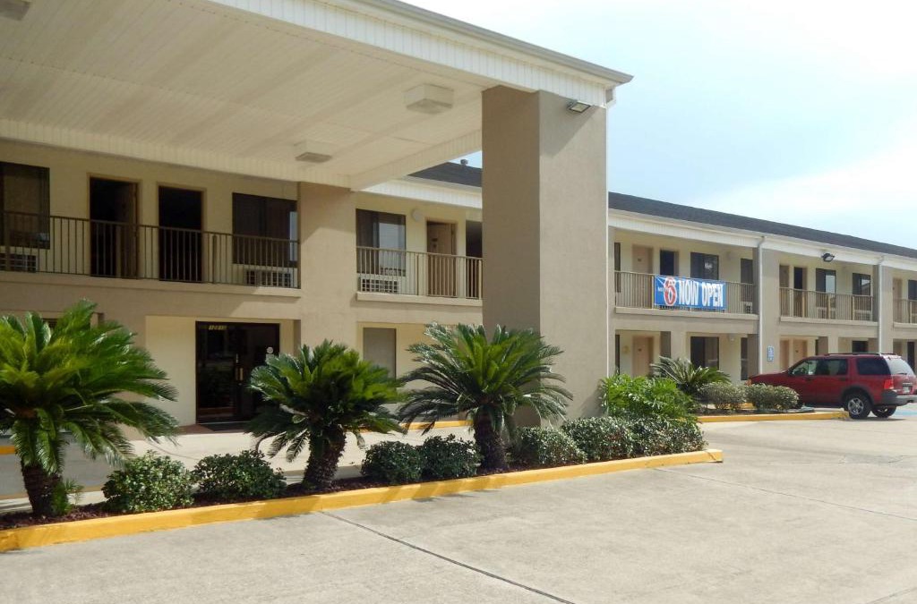 Luling Hotel | Motel 6-Luling, LA