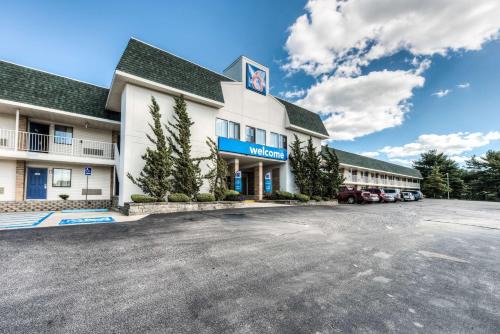 Niantic Hotel | Motel 6-Niantic, CT - New London