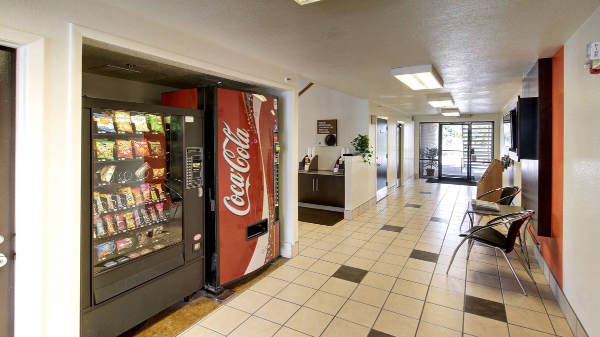 Riverdale Hotel | Motel 6 Ogden, UT - Riverdale