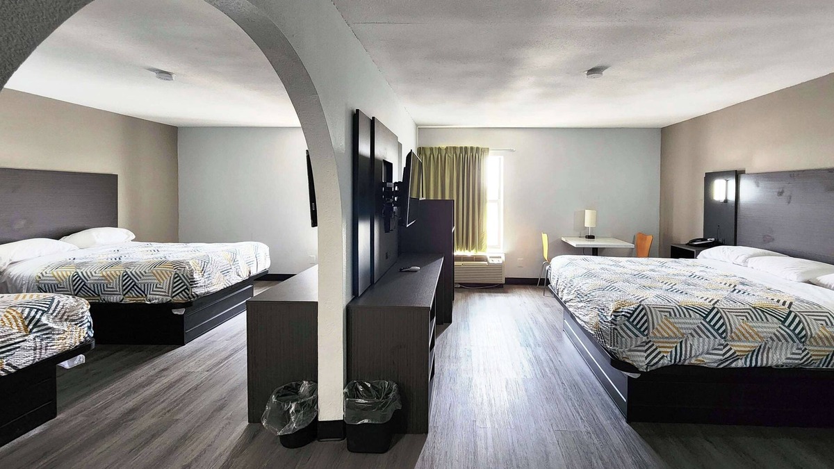 Pine Bluff Hotel | Motel 6 Pine Bluff, AR