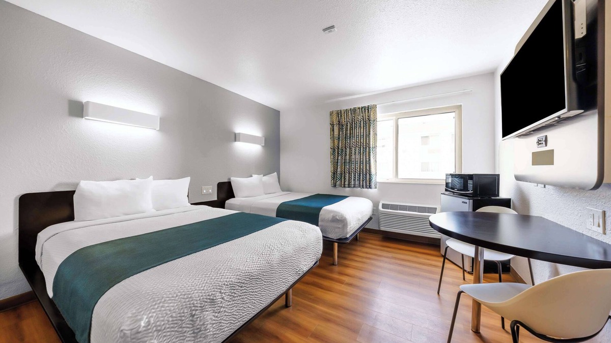 SeaTac Hotel | Motel 6 Seattle, WA - Sea-Tac Airport South