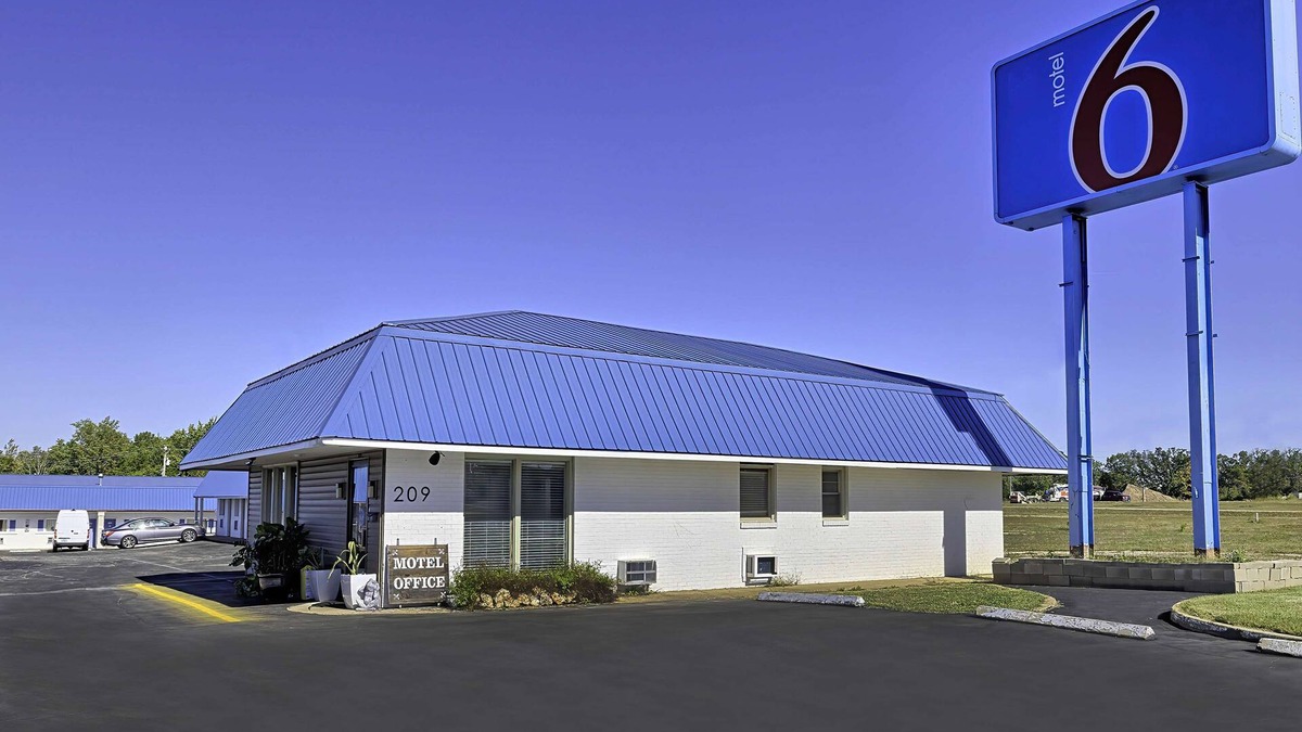 Sullivan Hotel | Motel 6 Sullivan, MO