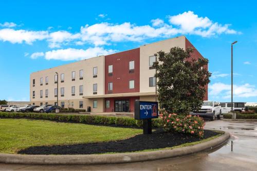 Texas City Hotel | Motel 6 Texas City I-45